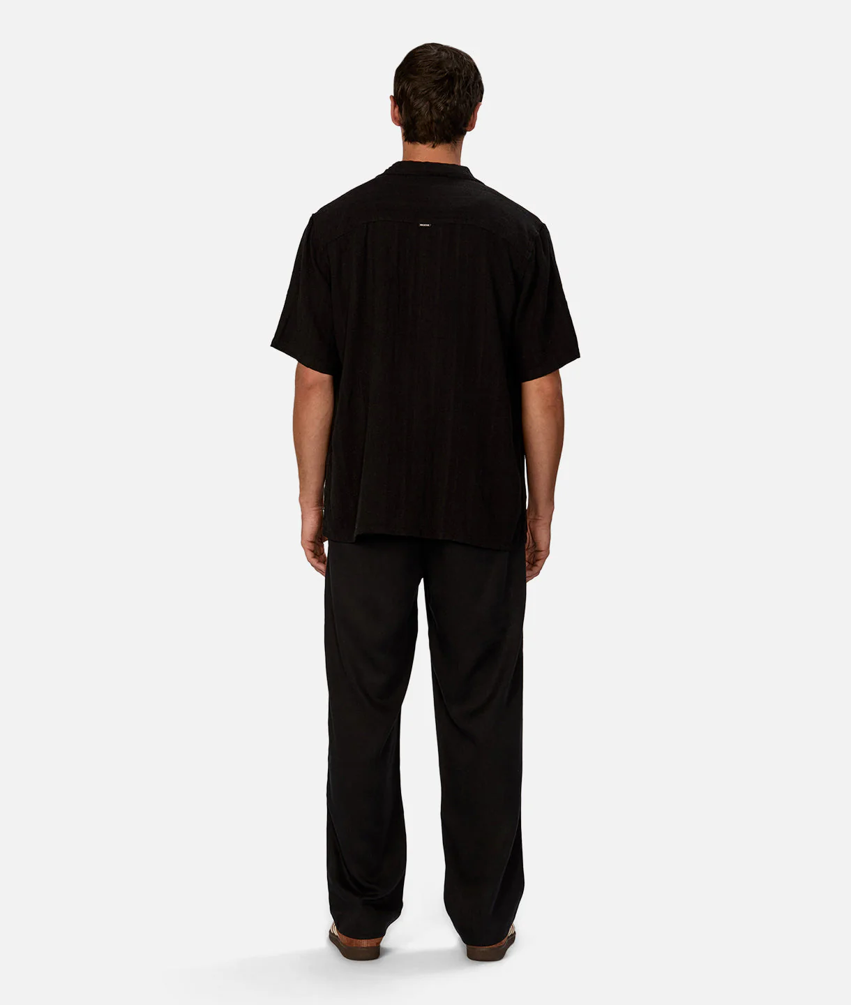The Catanza Stripe Short Sleeve Linen Shirt - Black - Image 5
