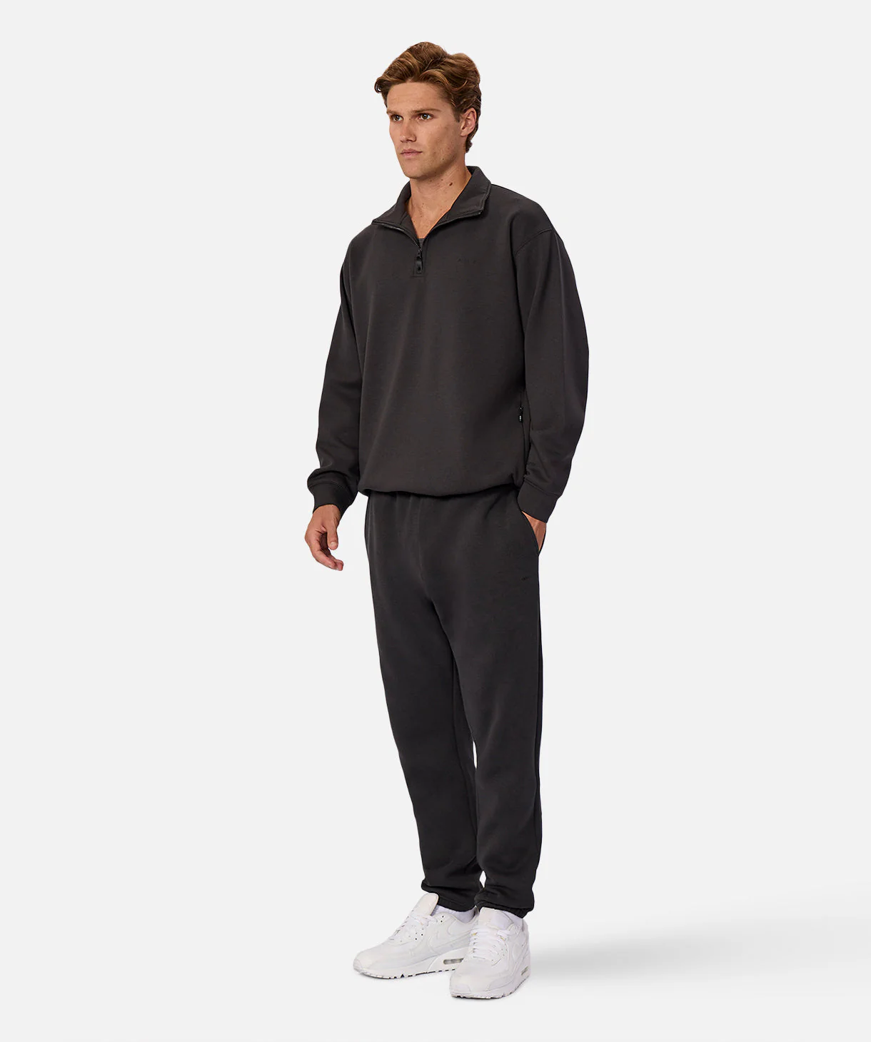 The Tech Staunton Sweatshirt - Obsidian - Image 2