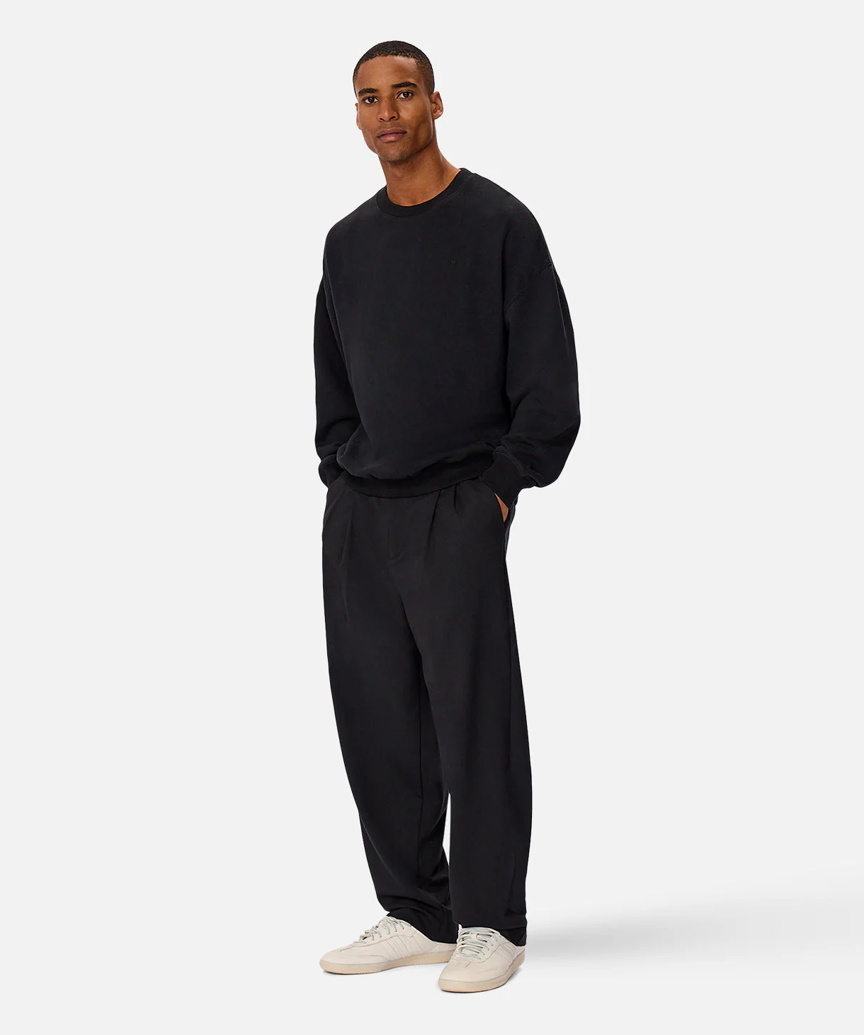 The Del Sur Solid Sweat - Black - Image 4