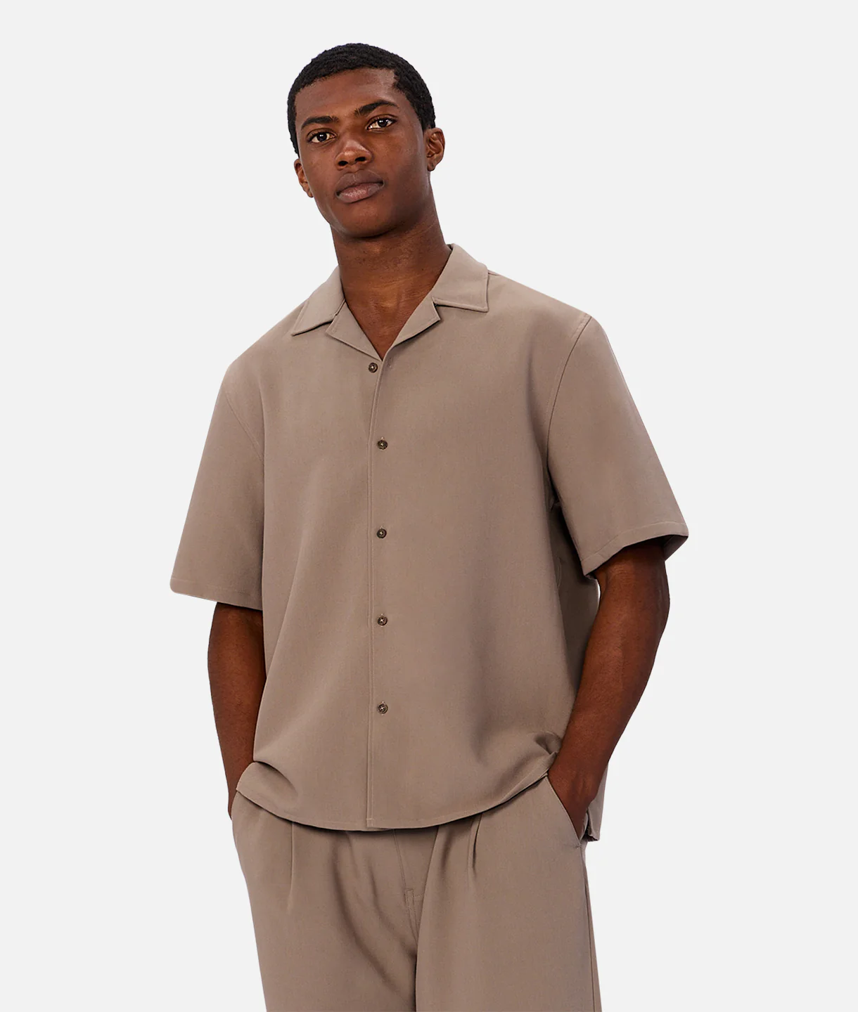 The Lightweight Lusso Short Sleeve Shirt - Taupe - Image 8