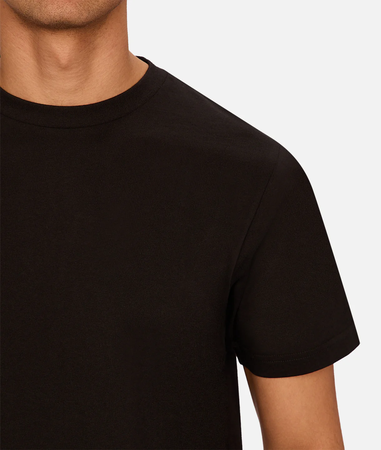The Classic Crew T-Shirt - Black - Image 6